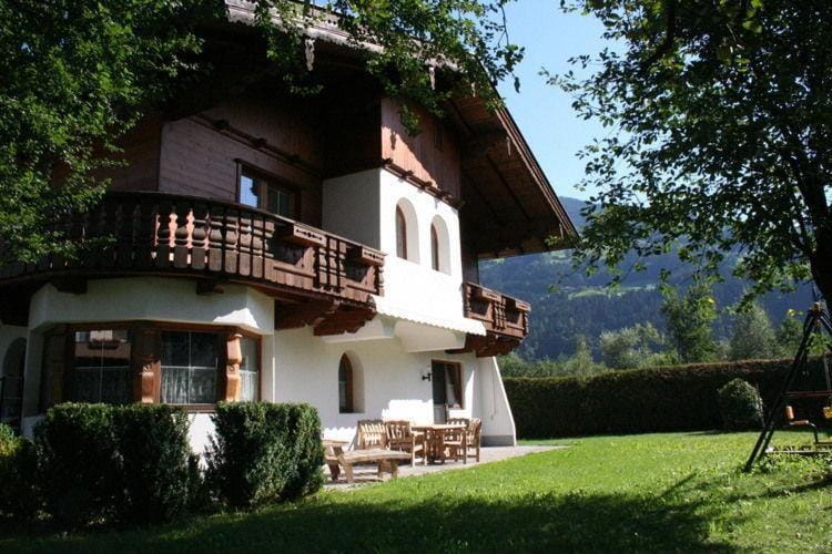 Chalet Neuhaus House in Uderns