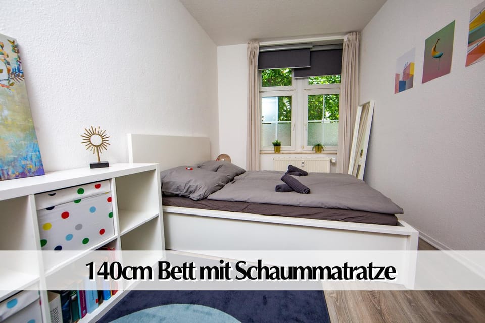 Bed, Photo of the whole room, Bedroom, Text overlay