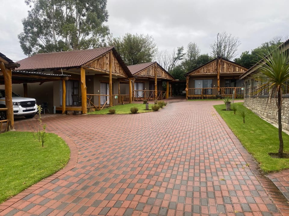 The Log Cabin Apartments Hotel Cabin in KwaZulu-Natal