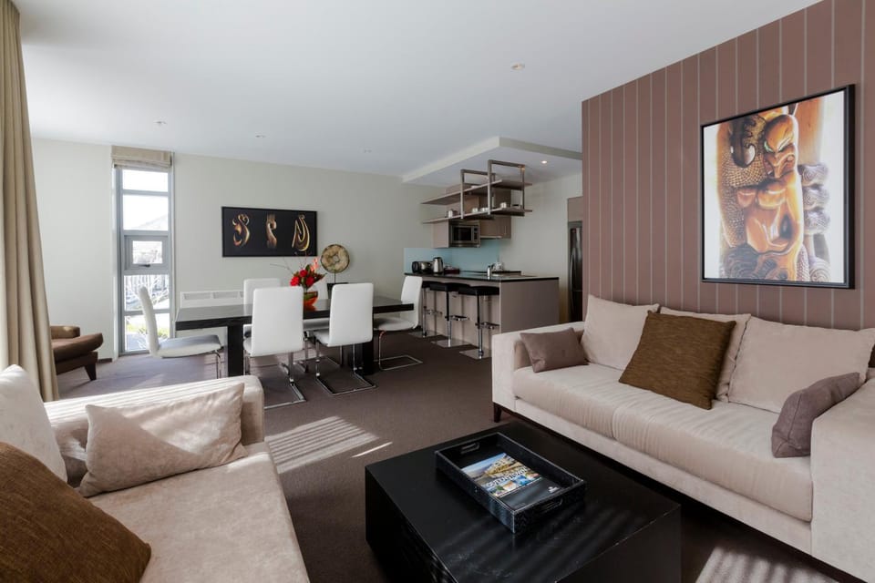 Living room, Dining area