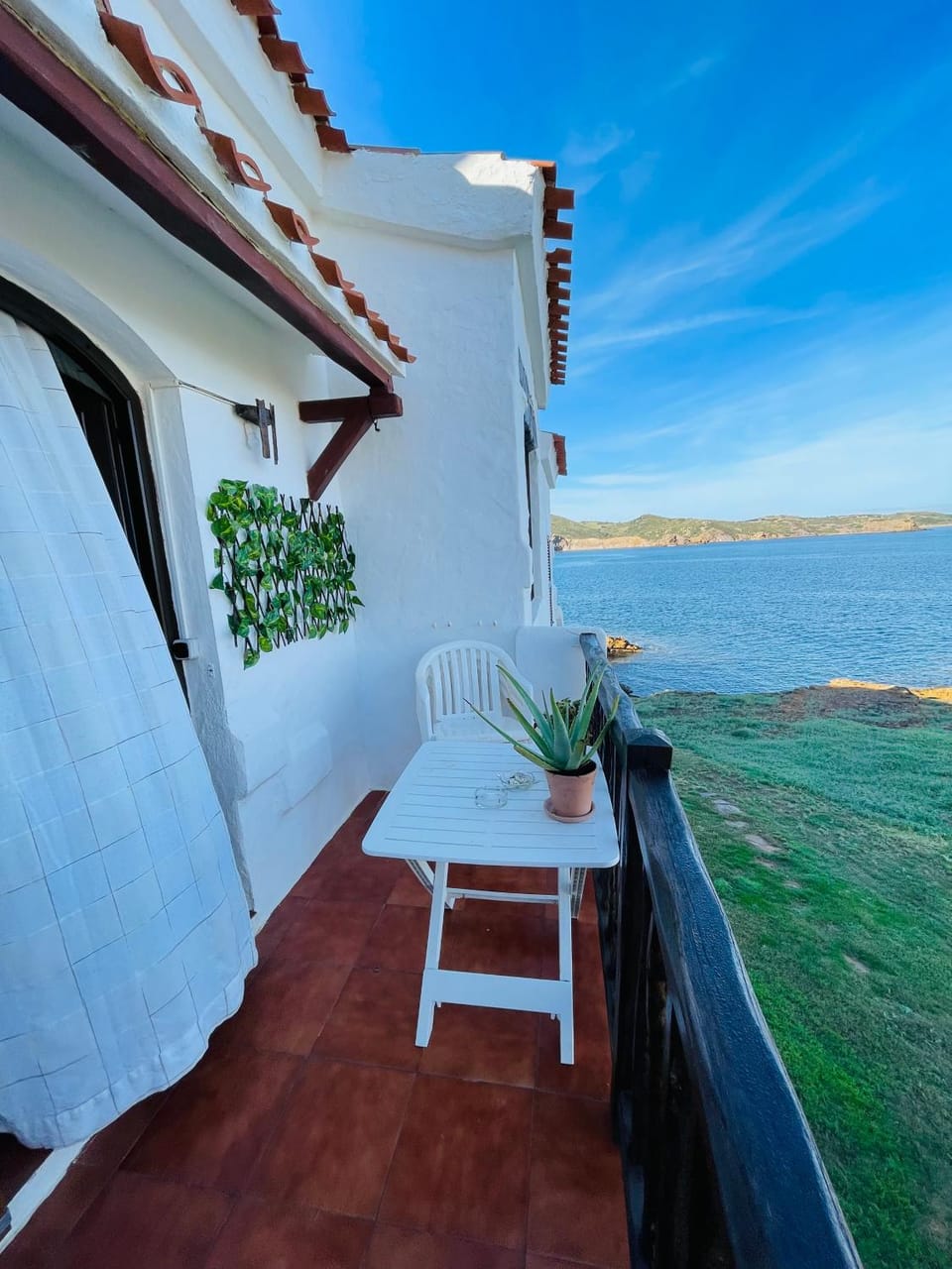 Apartamento en el mar con terraza Apartment in Platges de Fornells