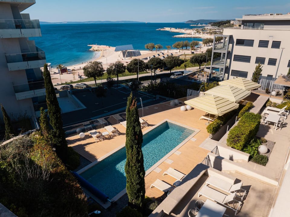 Property building, Beach, Sea view, Swimming pool