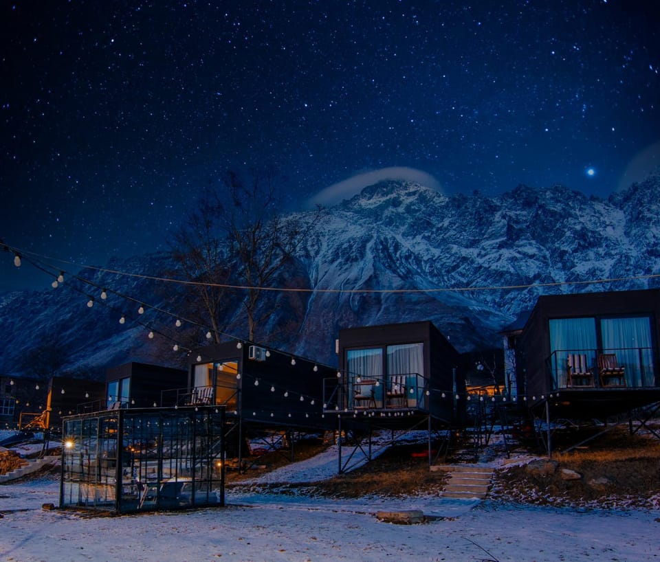 Facade/entrance, Day, Night, Natural landscape, Summer, Floor plan, On site, Landmark view, Landmark view, Mountain view, Mountain view