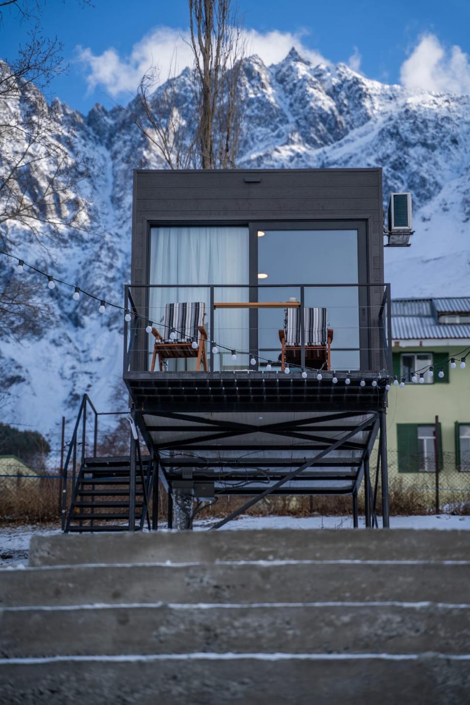 Facade/entrance, Day, Winter, Photo of the whole room, On site, Mountain view