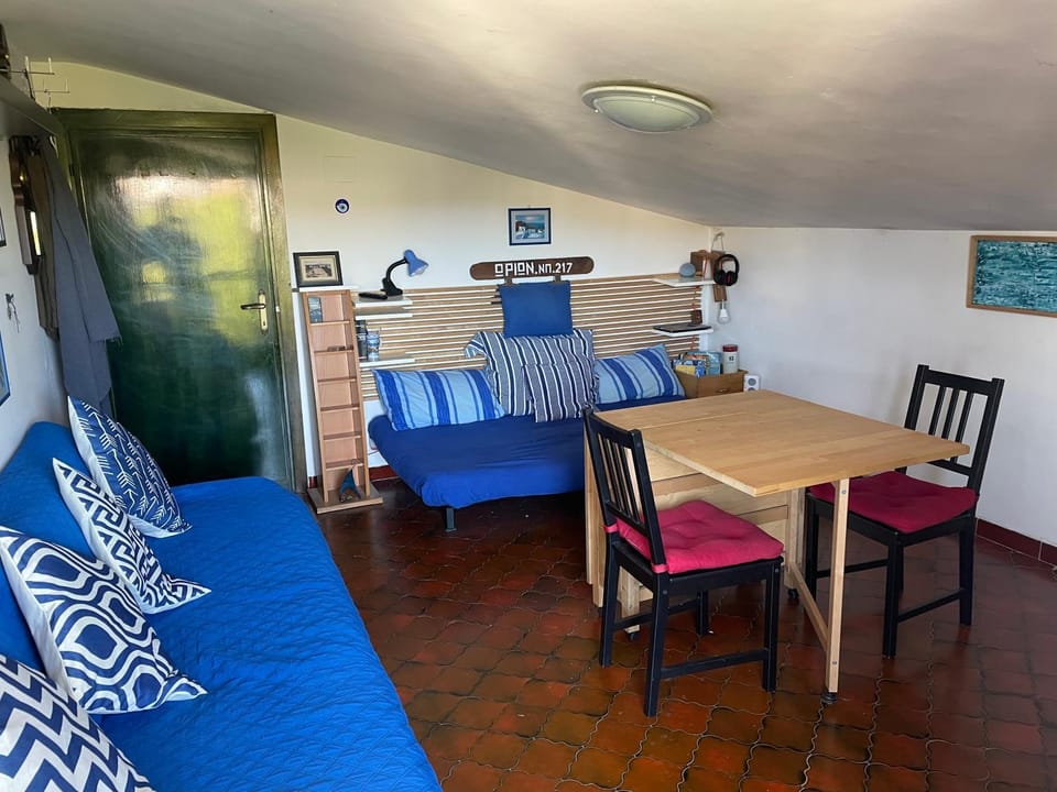 CINEMAHOUSE TerraceMare - Your GreekStyleAttic with MaxiTV! Apartment in Lazio