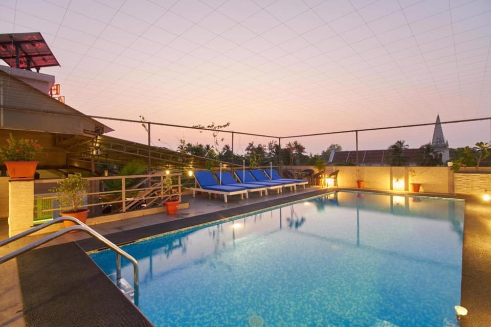 Swimming pool, Swimming pool