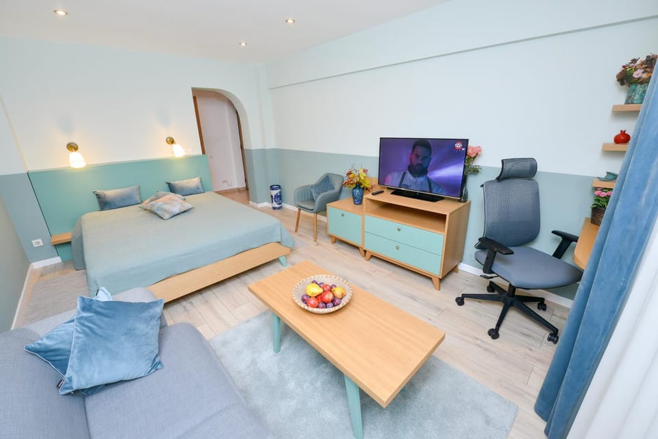 Victoriei_Majestic Apartment in Bucharest