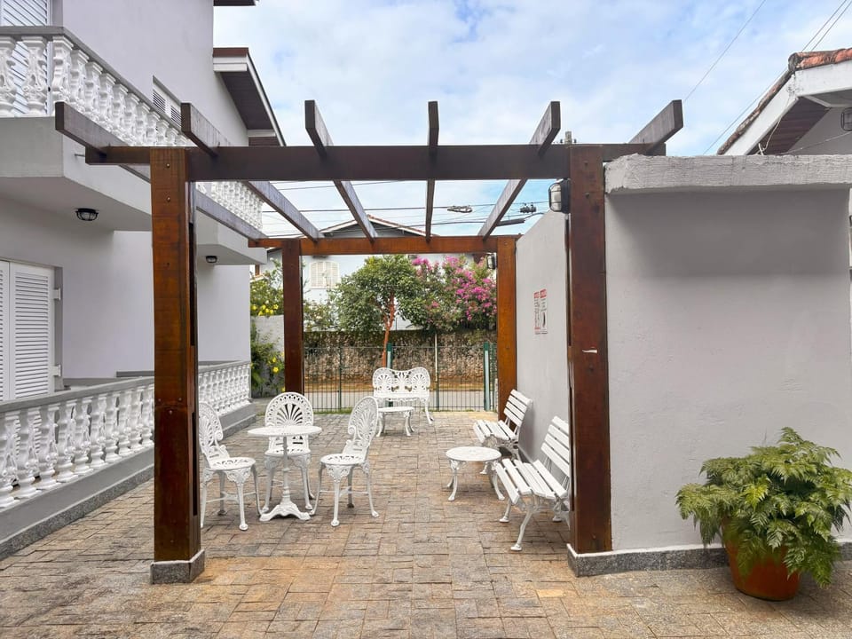 Property building, Garden, Balcony/Terrace