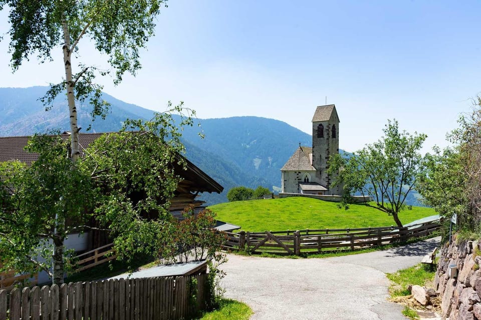 Nearby landmark, Garden view