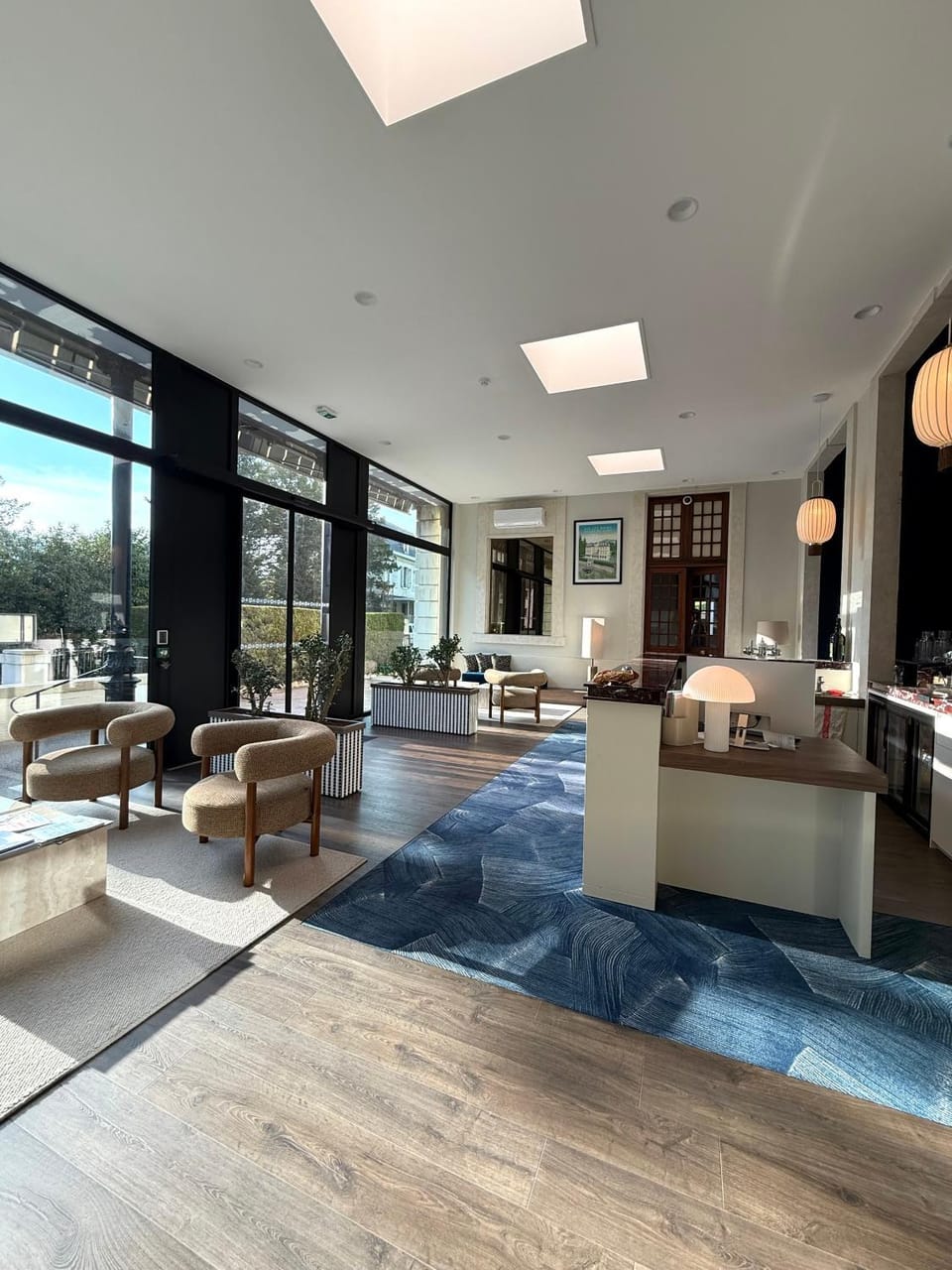 Property building, Lobby or reception, Lounge or bar, Seating area