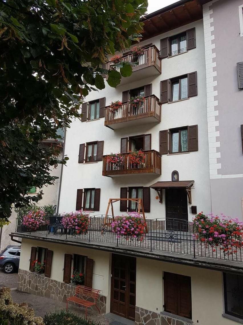 Property building, Balcony/Terrace