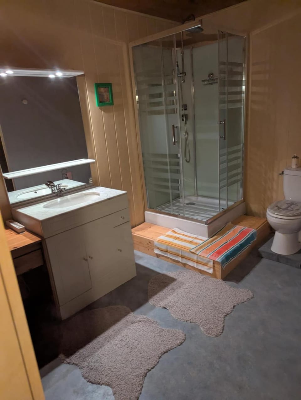 Auberge Hôtel chambre Tout Confort B-B et Restaurant Les Colombes Bed and Breakfast in Wallonia, Belgium