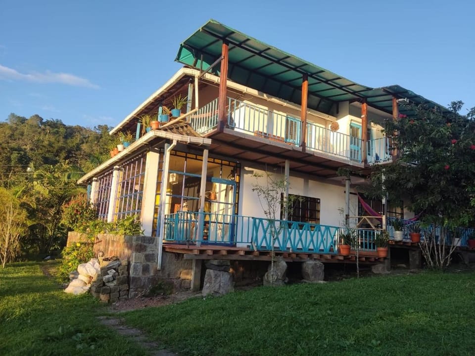 Finca Jardín del Agua Nature lodge in Cundinamarca, Colombia