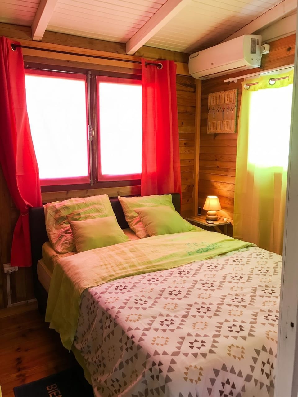 Photo of the whole room