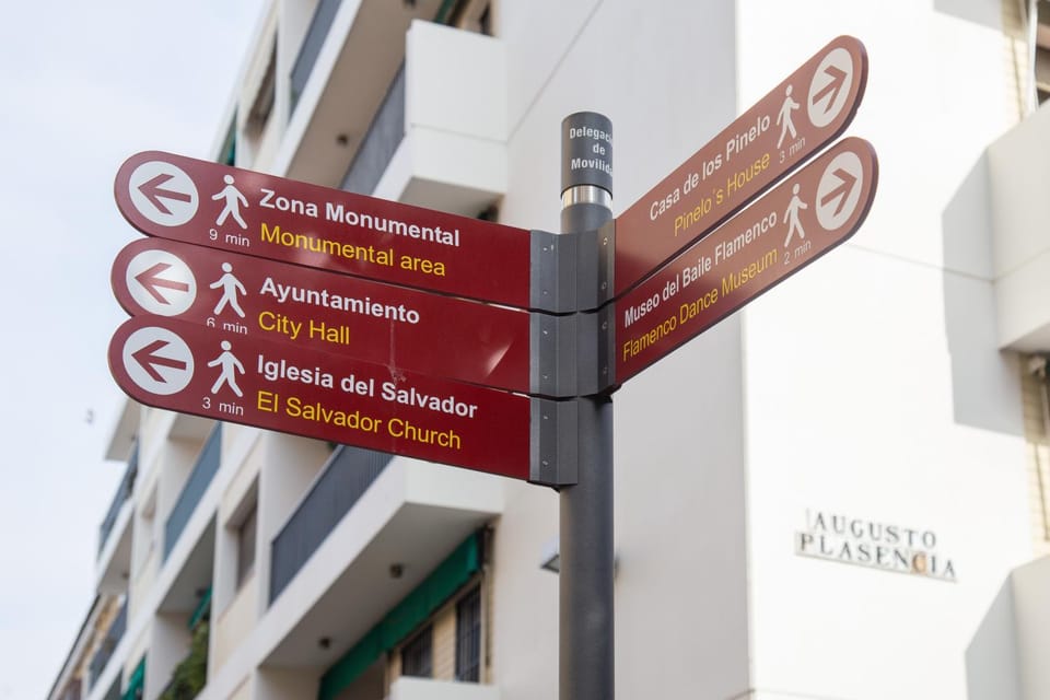 Area and facilities, Shopping Area