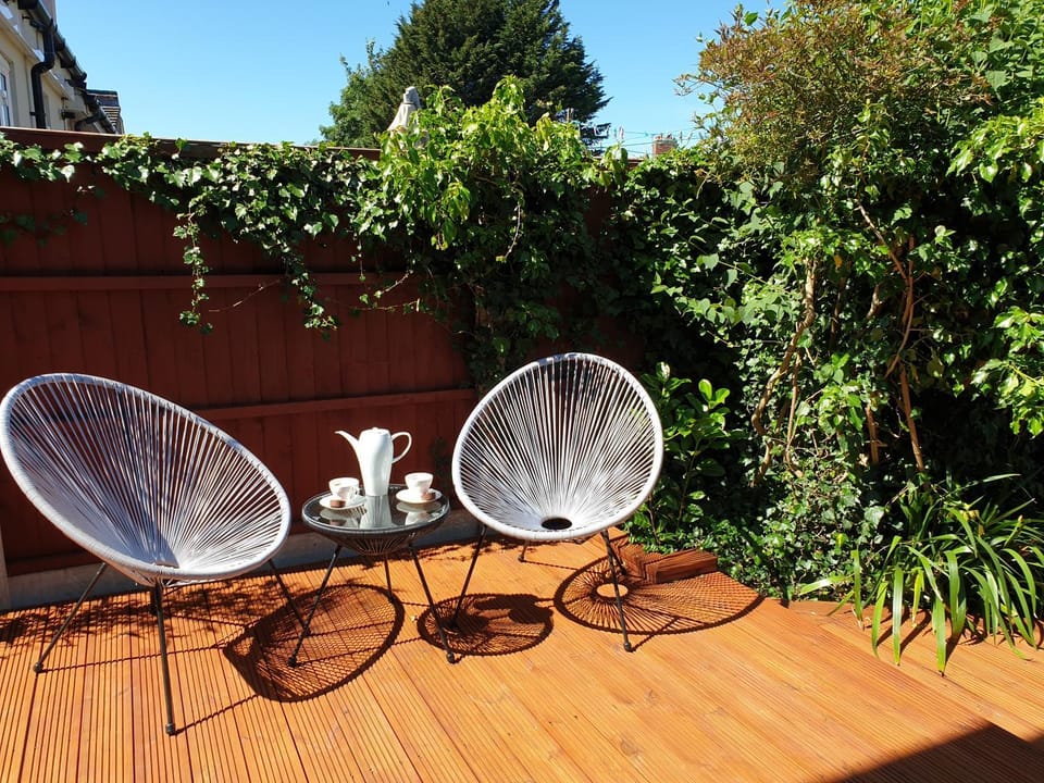 Patio, Seating area
