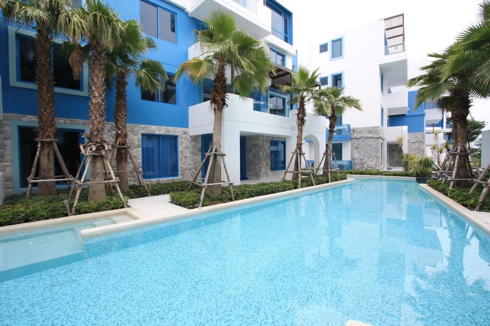 Pool view, Swimming pool