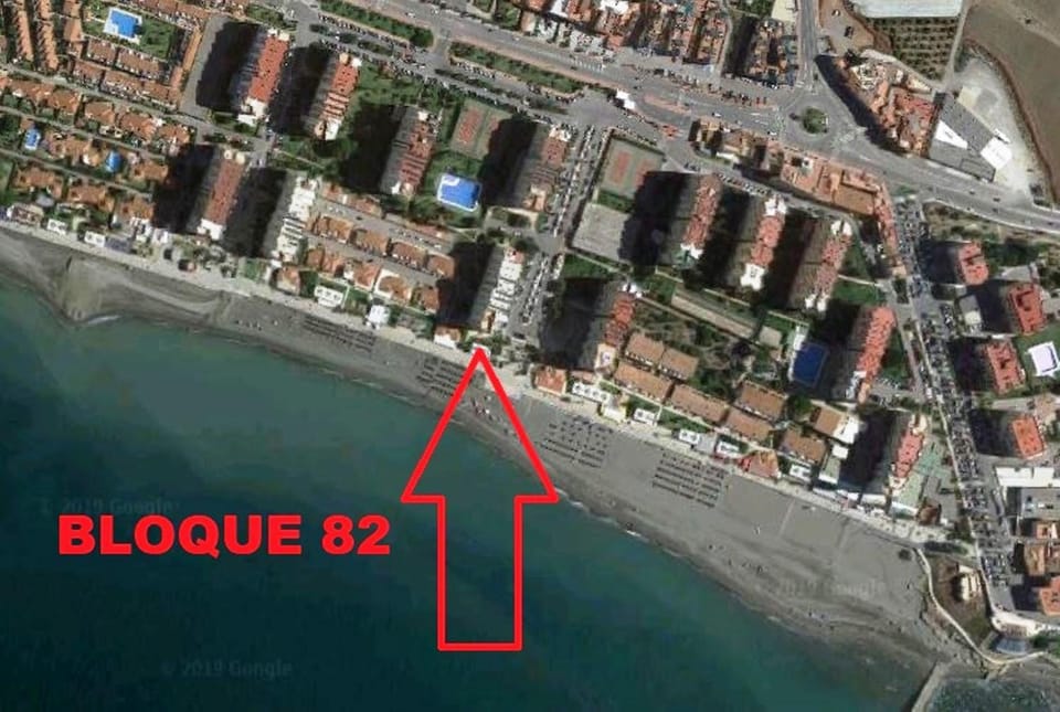 Neighbourhood, Bird's eye view, Fishing, Snorkeling, Beach, Diving, Sea view, Family