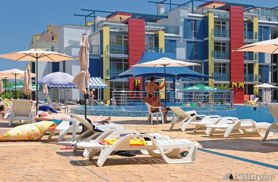 Property building, Swimming pool, Swimming pool