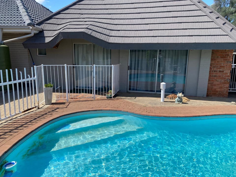 Property building, Pool view