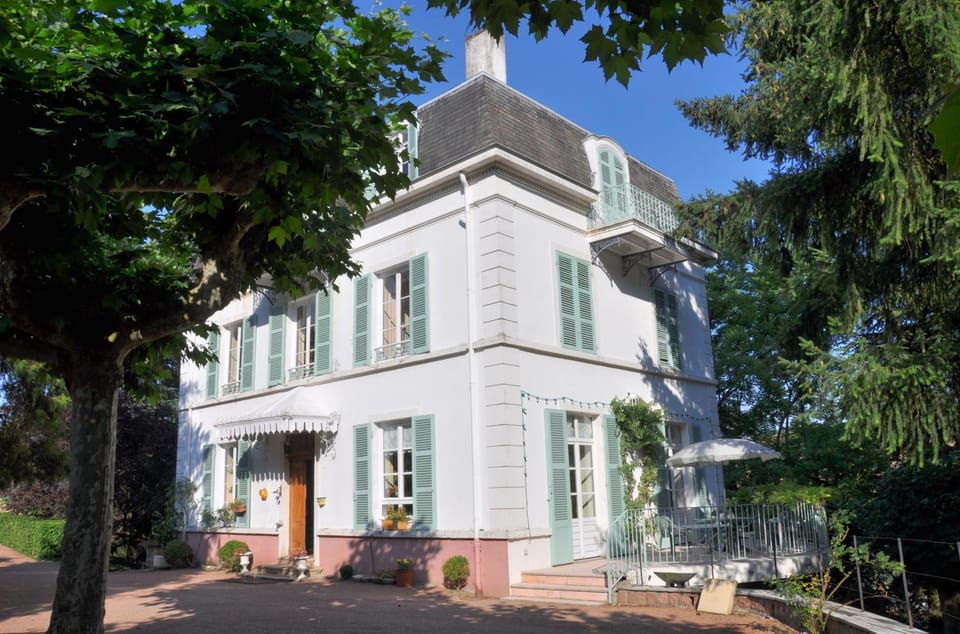 Les Jardins de l'Hacienda Bed and Breakfast in Auvergne-Rhône-Alpes