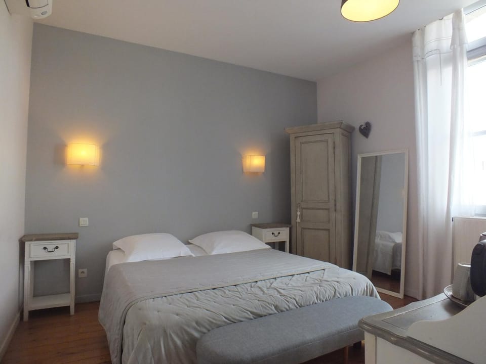 A la Fleur de Lys Bed and Breakfast in Centre-Val de Loire