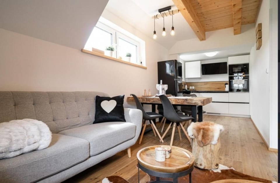 WOODHOME - Luxury Mountain Apartment Horní Malá Úpa Apartment in Lower Silesian Voivodeship
