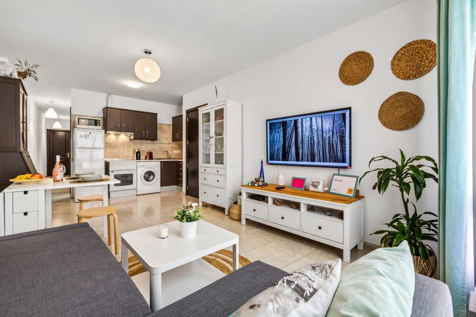 Living room, Dining area, kitchen