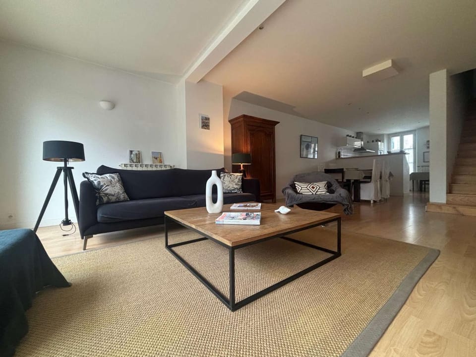 Maison pour 7 au cœur de Royan, jardin clos, proche plage et centre-ville, Wifi inclus - FR-1-494-71 House in Royan
