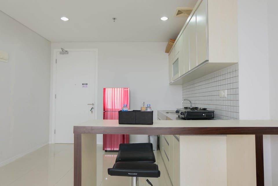Luxurious and Comfy 2BR Paddington Heights Alam Sutera Apartment By Travelio Apartment in West Java