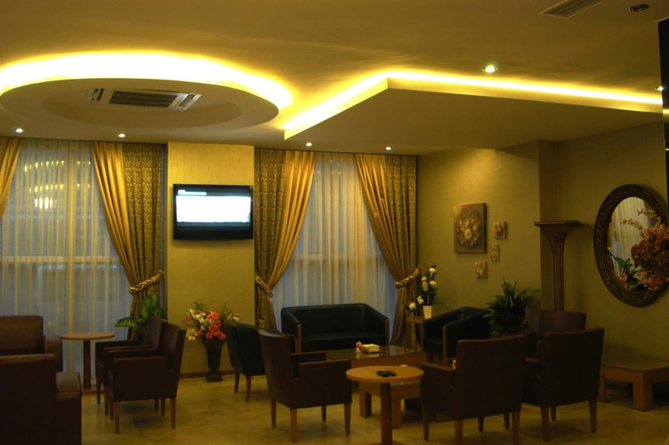 Communal lounge/ TV room, TV and multimedia