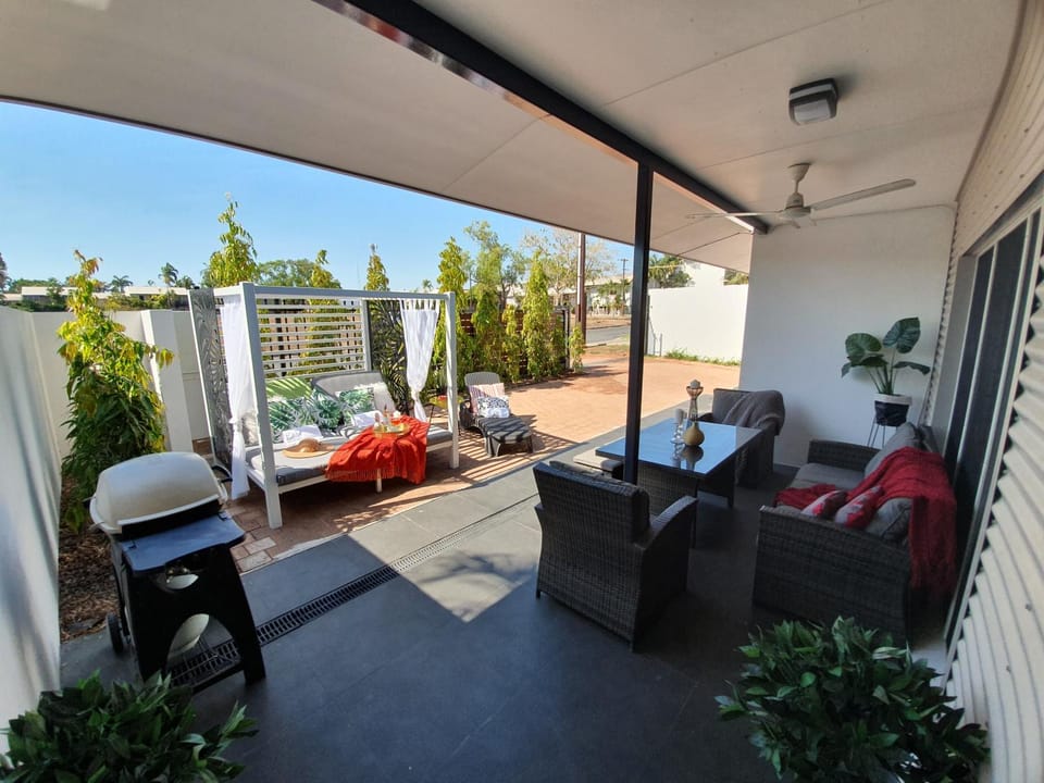 Patio, BBQ facilities, Garden, Balcony/Terrace
