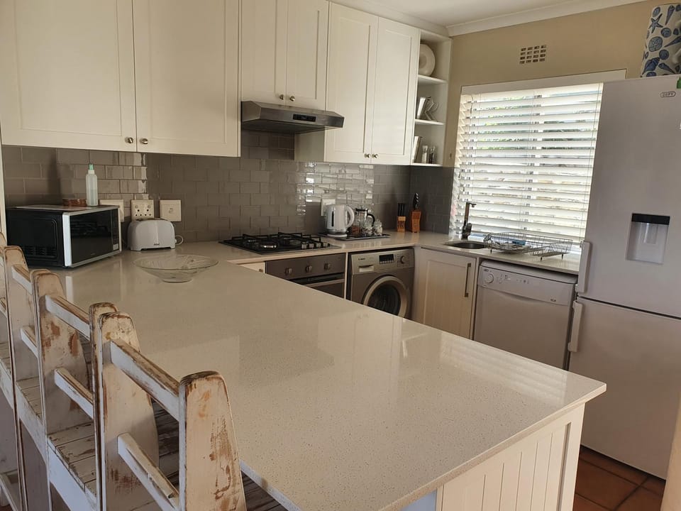 57 Whale Rock Estate Apartment in Hermanus
