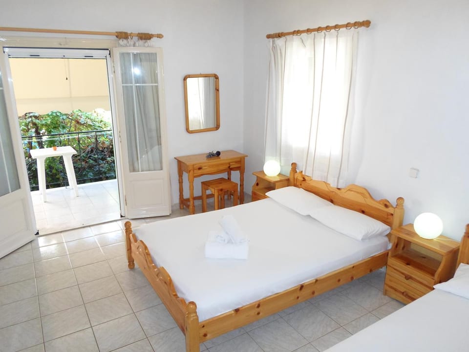 Bed, Photo of the whole room