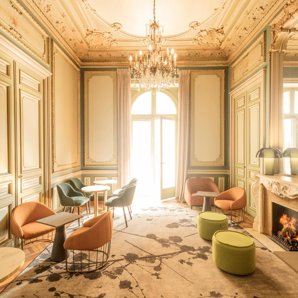 Lounge or bar