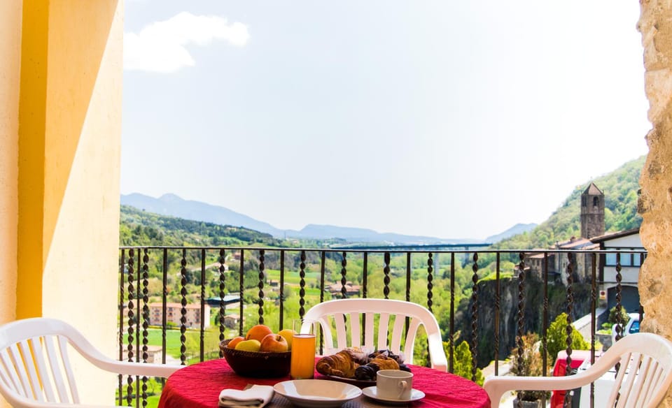 Patio, Natural landscape, View (from property/room), Balcony/Terrace, Balcony/Terrace, Dining area, Mountain view, Quiet street view