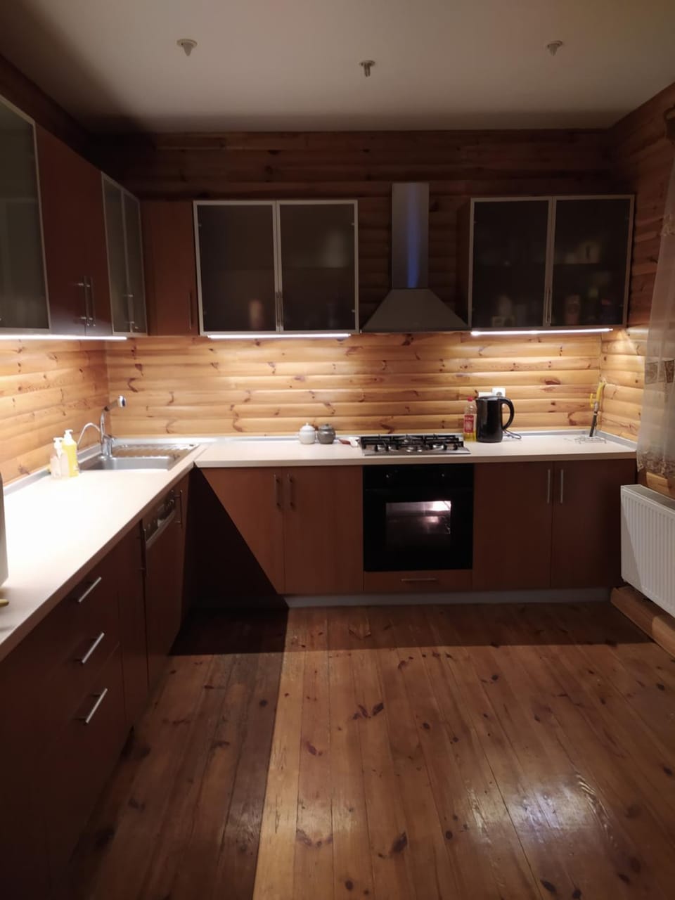 Kitchen or kitchenette, dishwasher, microwave, oven, pet friendly, stove