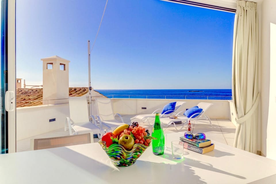 Balcony/Terrace, Sea view, sunbed