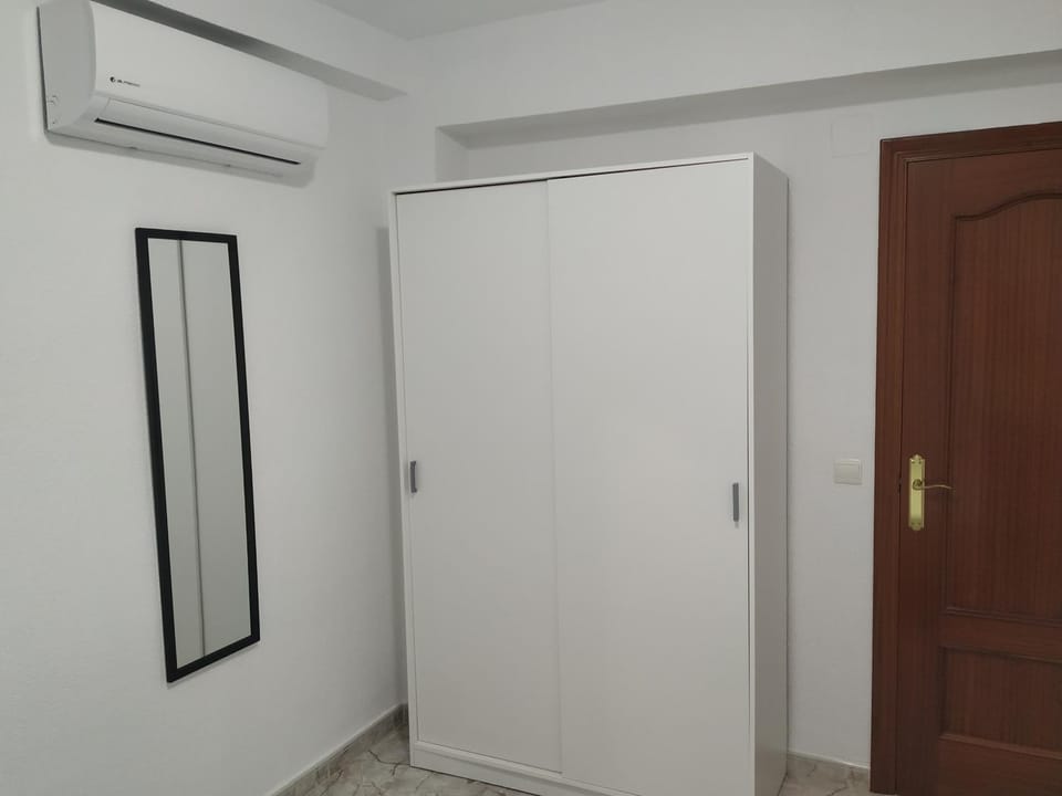 ARRECIFE, GARAJE Y WIFI GRATIS JUNTO PUENTE ROMANO Apartment in Cordoba