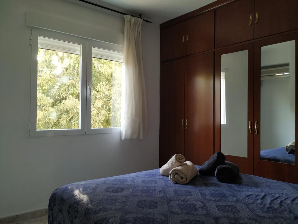ARRECIFE, GARAJE Y WIFI GRATIS JUNTO PUENTE ROMANO Apartment in Cordoba