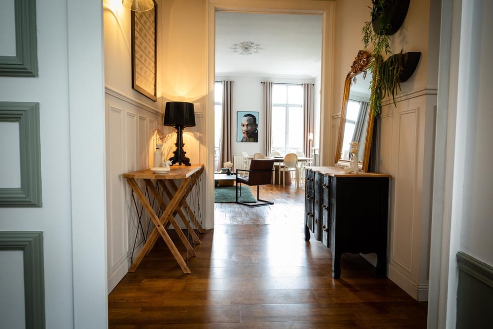 Lounge or bar
