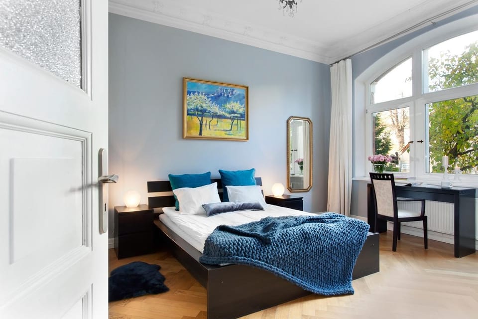 Bed, Bedroom