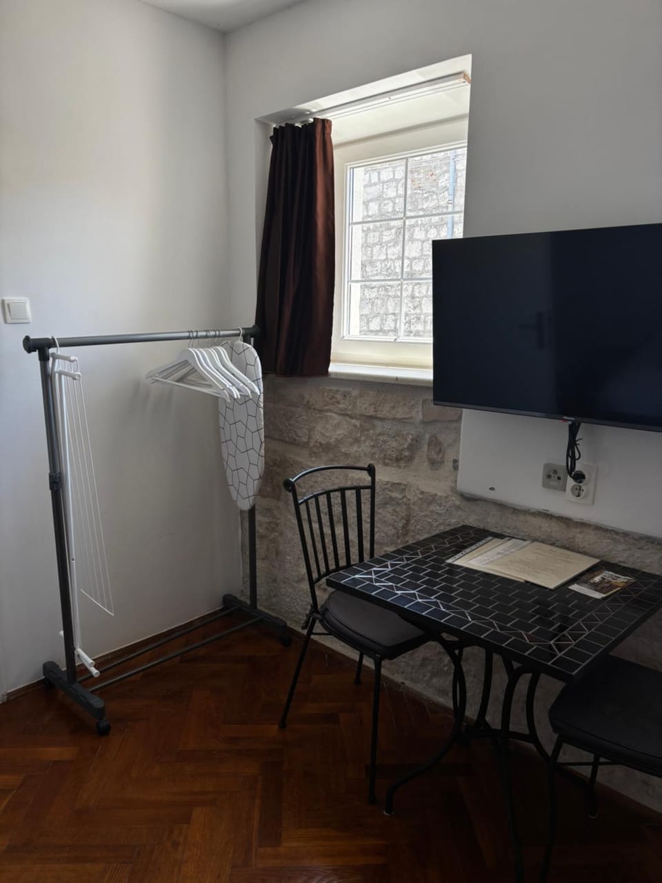 TV and multimedia, Dining area