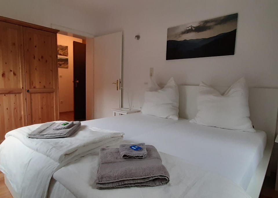 Steepleview House, Renchtalblick Apartment - cozy & serene apartment for 2 Apartment in Ortenau