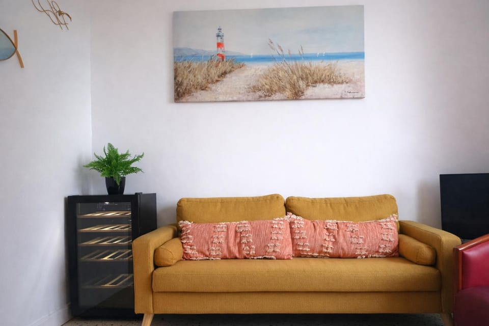 Communal lounge/ TV room, Living room, Lounge or bar