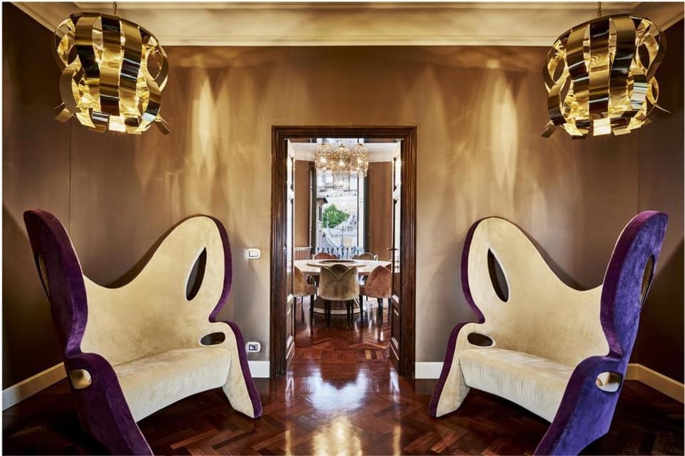 Living room, Seating area