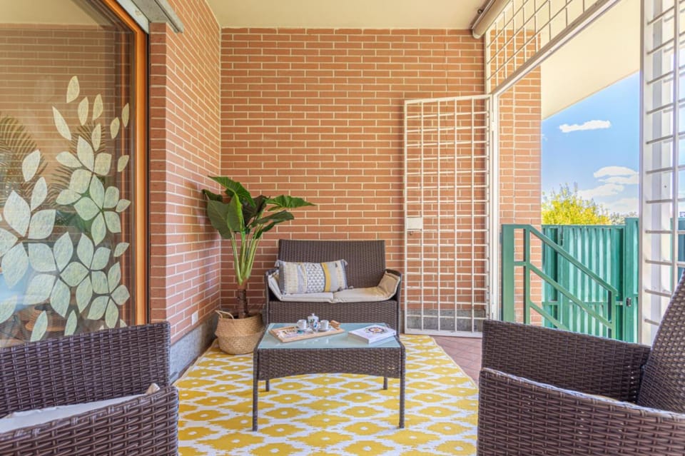 Day, Balcony/Terrace, Seating area