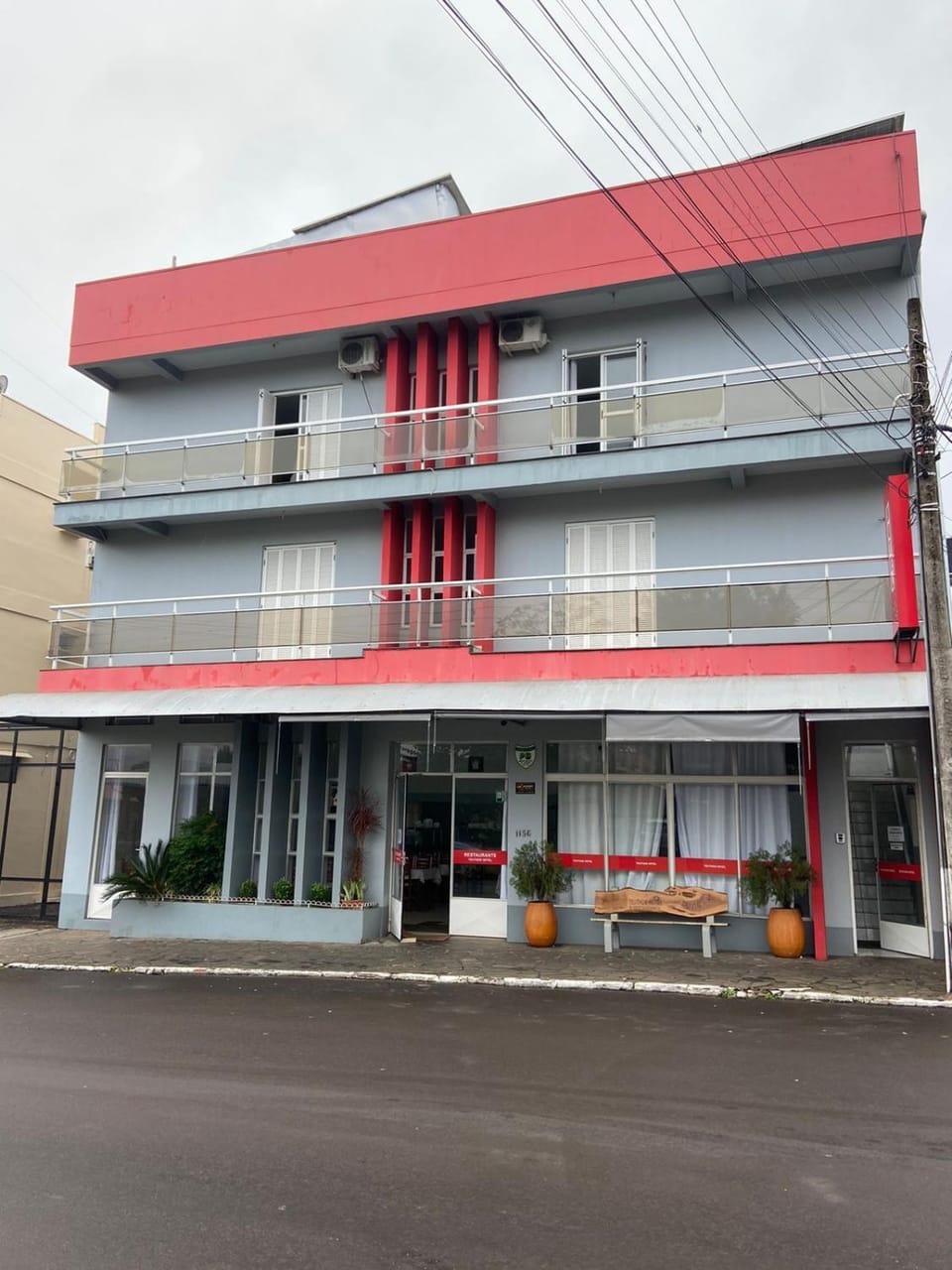 Facade/entrance