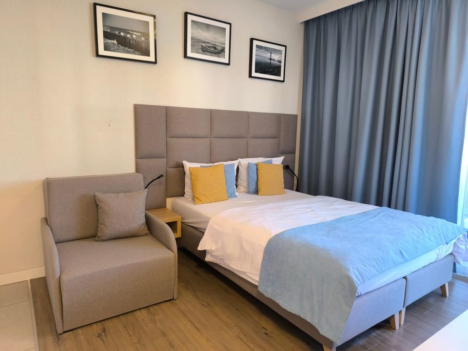 Living room, Bedroom