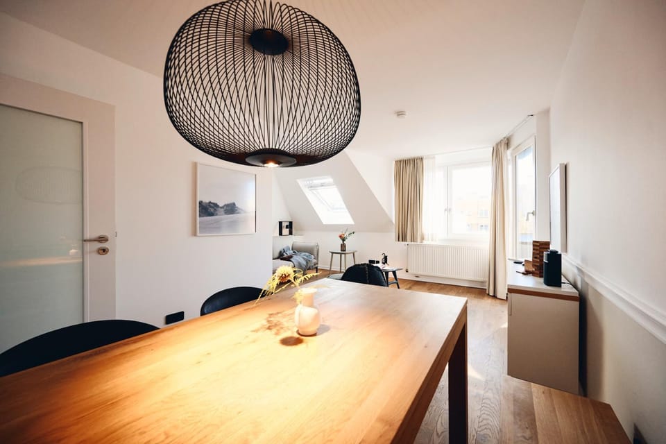 Seating area, Dining area, pet friendly